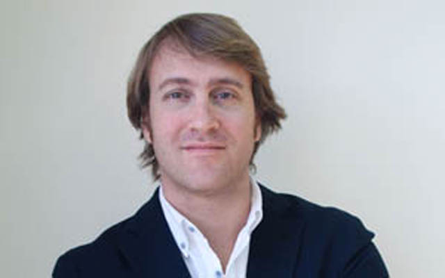 What are the benefits of a chauffeur-driven vehicle service for corporate mobility?