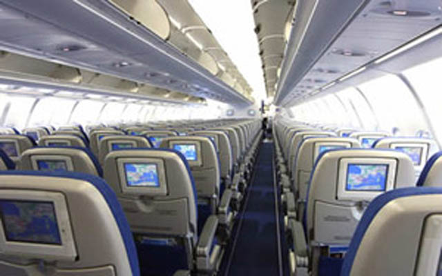 Lights and shadows of in-flight wi-fi