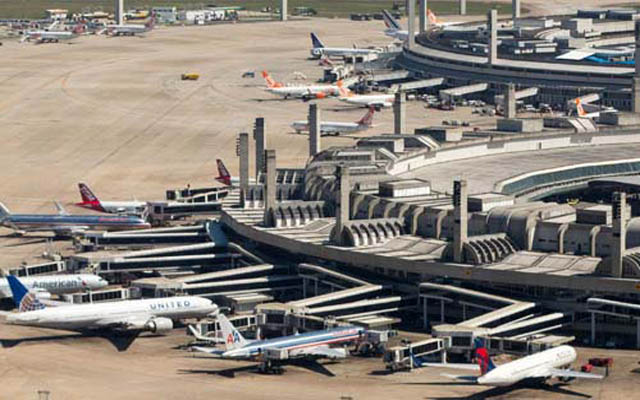 Swords between traditional and low-cost airlines continue to fly high