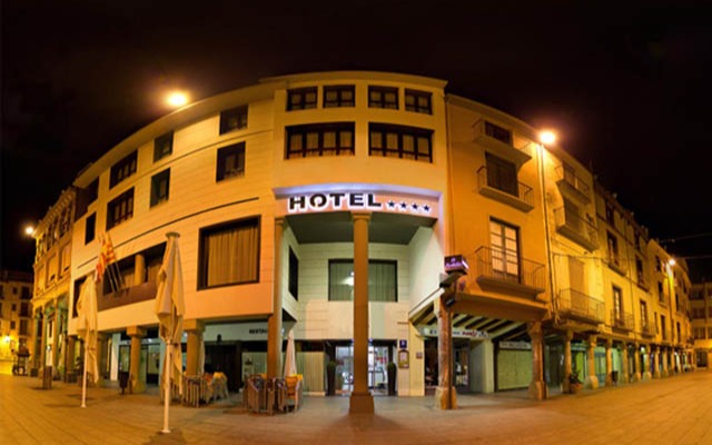 The hotel market in Spain shows a higher concentration of supply