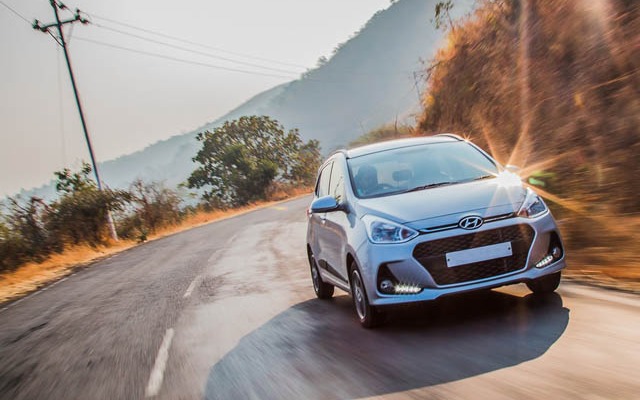 Four out of ten business travelers use a private car for their work