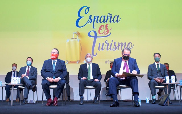 Tourism sector offers its resources to accelerate mass vaccination