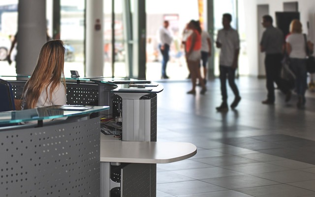 80% of workers want to return to the office at least three days a week