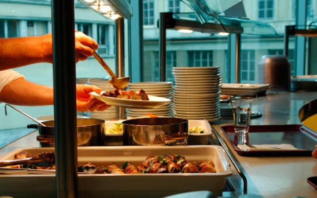 One in four workers have reduced their meals at the office to eat lunch at home.