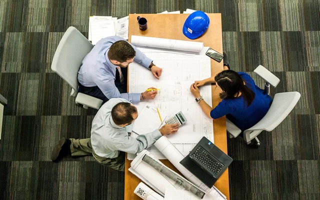 One out of three employees intends to change companies in the next few months