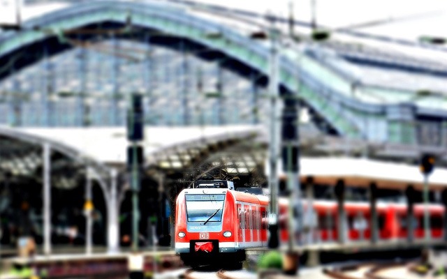 Train fares in Spain fall, while air fares and accommodation prices rise