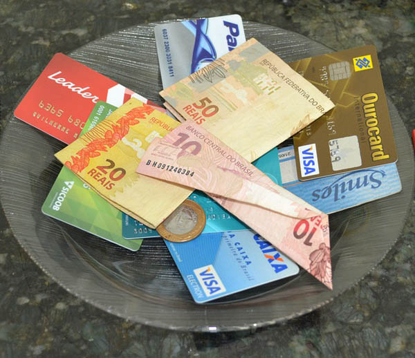 What do companies need to control travel expenses from start to finish?