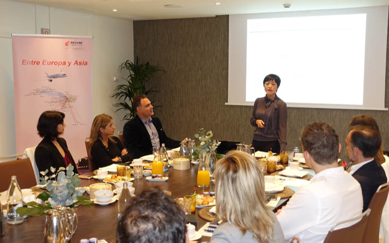 Los Desayunos_Claves para gestionar los viajes de empresa en China_MADRID