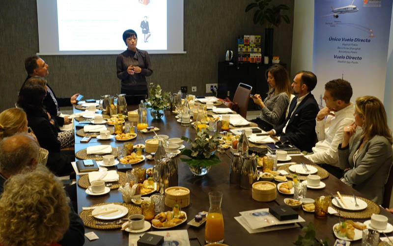 Los Desayunos_Claves para gestionar los viajes de empresa en China_MADRID