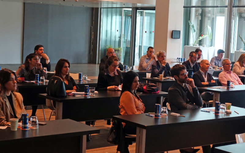 Oportunidades y retos del trabajo híbrido en la movilidad de los empleados_Barcelona