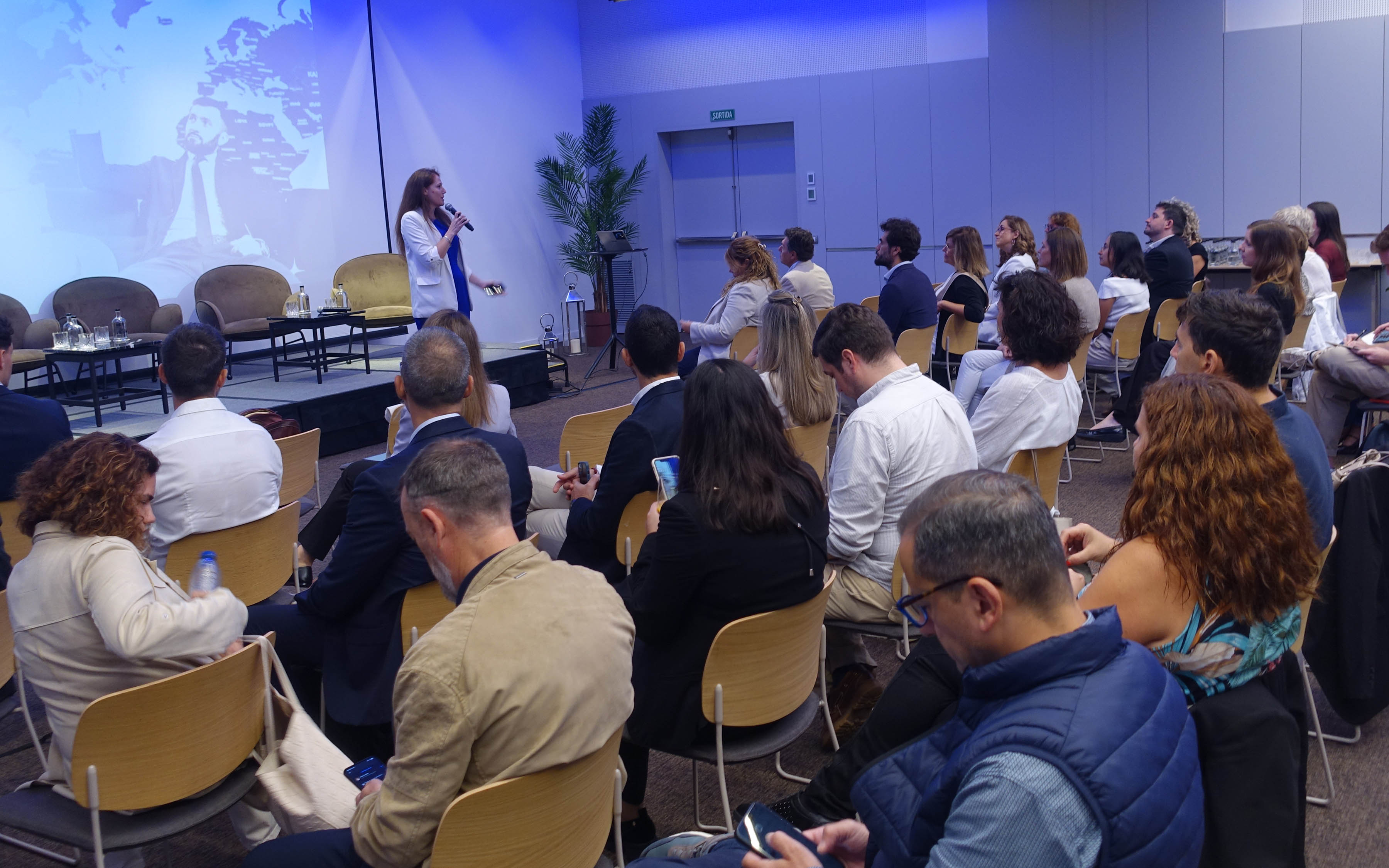 Traveling in troubled times: keys to deal with international instability_Barcelona